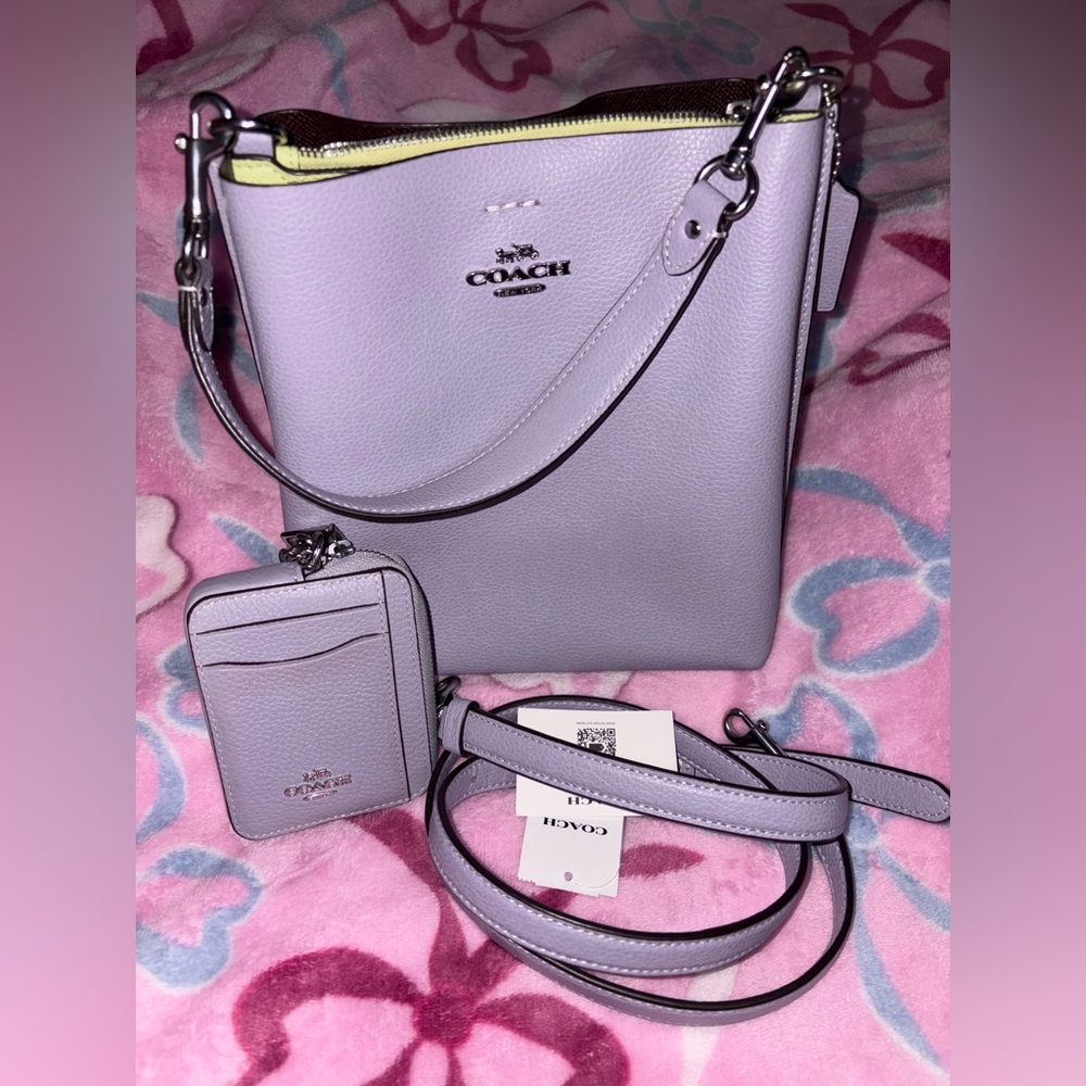 NWOT Coach Mollie Bucket Bag and Zip around card case